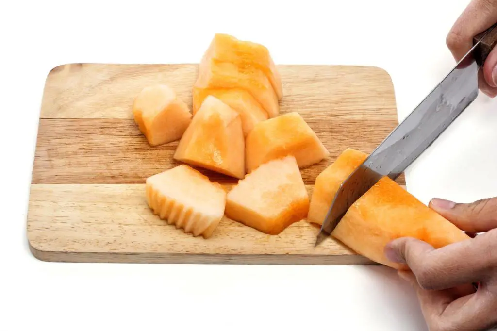 cook prepare cantaloupe