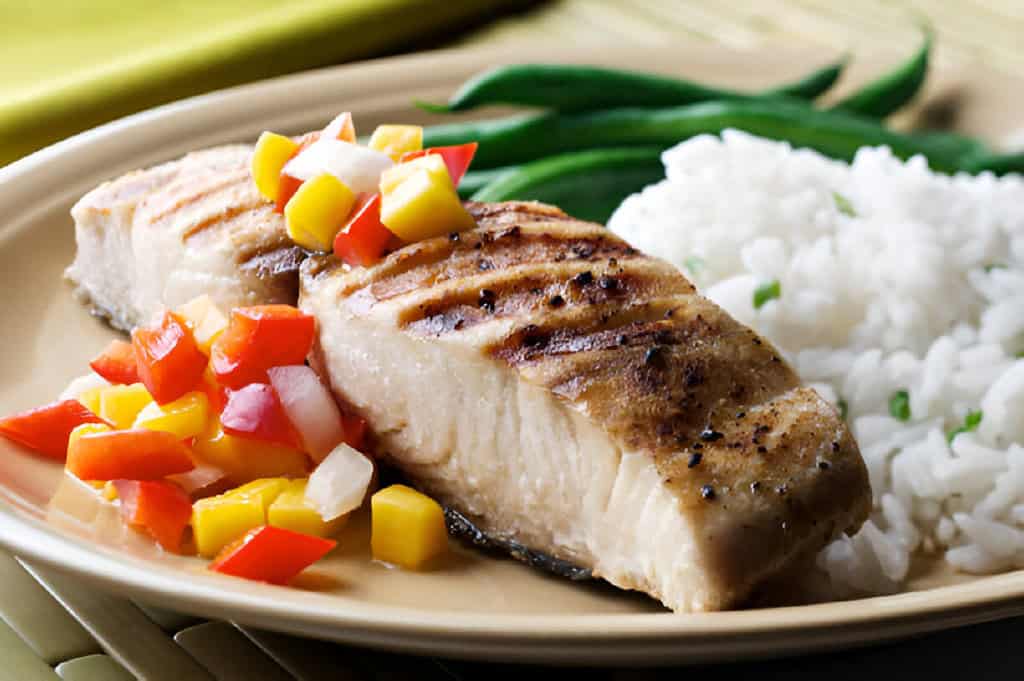 mahi mahi with fruit salsa